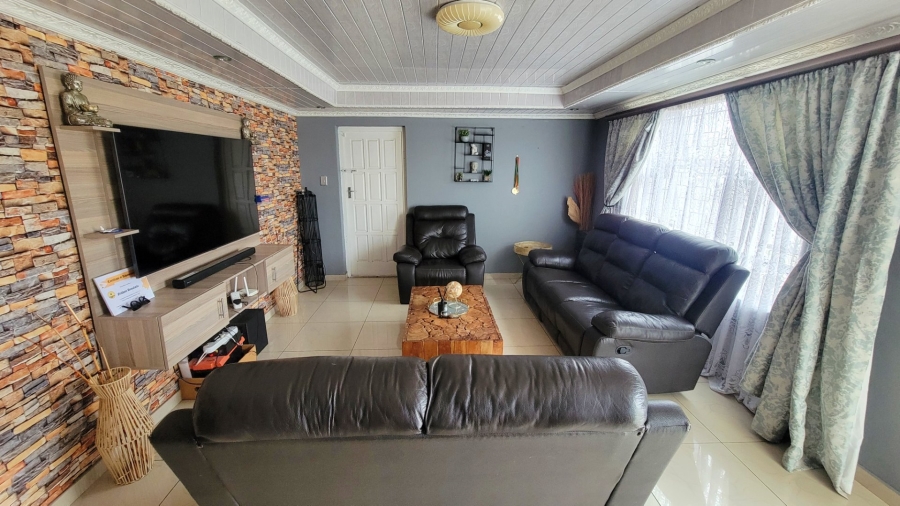 3 Bedroom Property for Sale in Mandalay Western Cape
